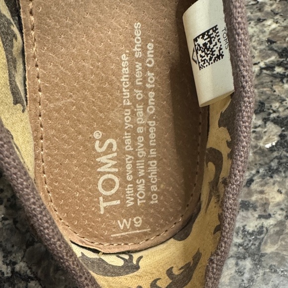 TOMS Taupe Canvas flat loafers Slip-Ons EuC 9 - Picture 7 of 11